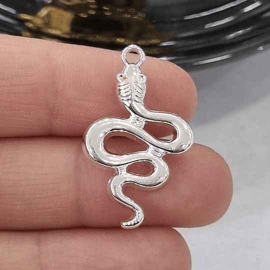 COLGANTE SERPIENTE 27MM PLATA