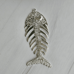 COLGANTE MAXI PESCADO 65MM PLATA
