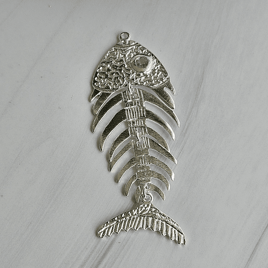 COLGANTE MAXI PESCADO 65MM PLATA