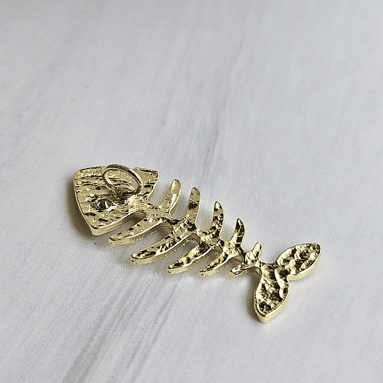 COLGANTE PEZ 32MM ORO