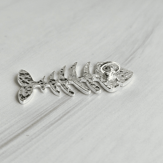 COLGANTE PEZ 32MM PLATA