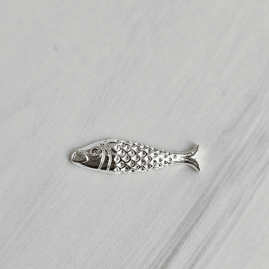 COLGANTE MINI PEZ 20MM PLATA