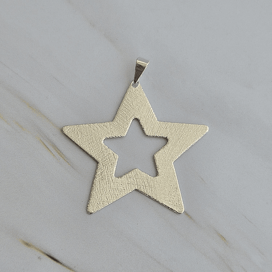 COLGANTE MAXI ESTRELLA CALADA ENCH.PLATA