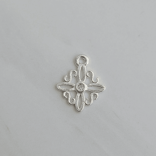 COLGANTE MINI NUDO DE BRUJA ENCH.PLATA