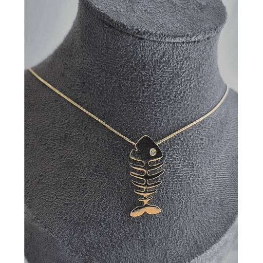 COLLAR PEZ CIRCÓN ENCH.ORO