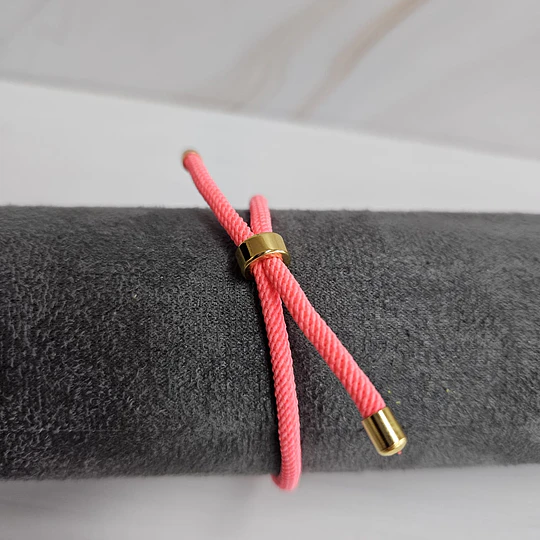 PULSERA CORDÓN INICIAL ROSA FLUOR BAÑO ORO 