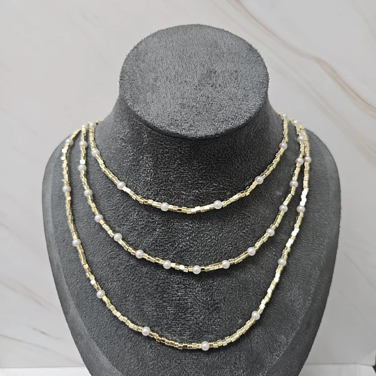 COLLAR TRIPLE MOSTACILLA CUADRADA SATINADA + PERLAS ENCH.ORO