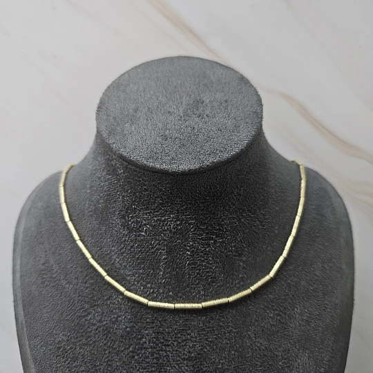 COLLAR MOSTACILLA TUBO ALARGADA SATINADA 43CM ENCH.ORO