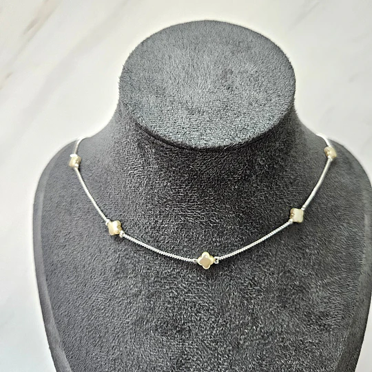 COLLAR/CHOCKER TRÉBOL APERLADO 35CM + ALARGUE ENCH.PLATA