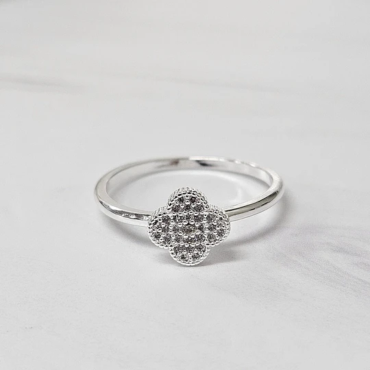 ANILLO TRÉBOL CIRCONES TALLA 22 (EUROPEA) ENCH.PLATA