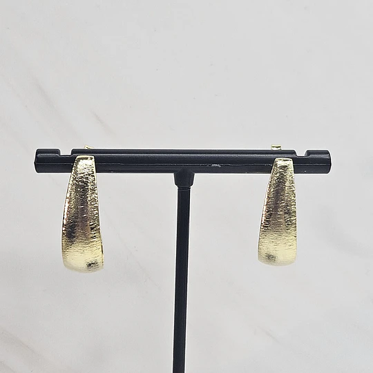 ARGOLLAS PLANAS LIJADAS MEDIA LUNA 24MM ENCH.ORO