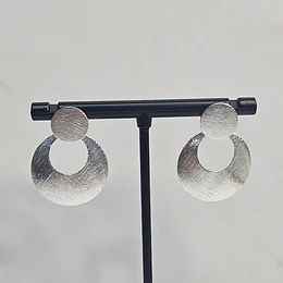 AROS CIRCULAR CALADO LIJADO 28MM ENCH.PLATA