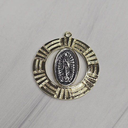 COLGANTE VIRGEN GUADALUPE CALADA E. DE ORO Y E. DE PLATA ENVEJECIDA 37MM