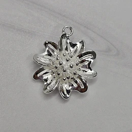 COLGANTE FLOR DE PETALO PUNTA PLATA