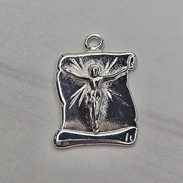 COLGANTE PERGAMINO CRISTO 23MM ENCH.PLATA