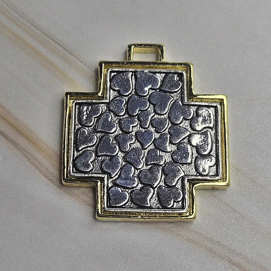 COLGANTE CRUZ DEL EQUILIBRIO CORAZONES 34MM E. DE ORO Y E. DE PLATA ENVEJECIDA