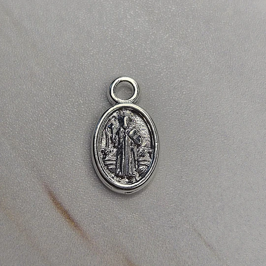 MINI MEDALLA OVALADA SAN BENITO 12MM ENCH.PLATA
