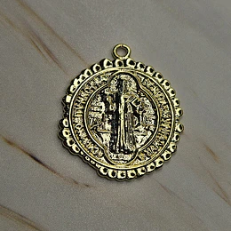 COLGANTE SAN BENITO IRREGULAR TEXTURIZADO 32MM ENCH.ORO