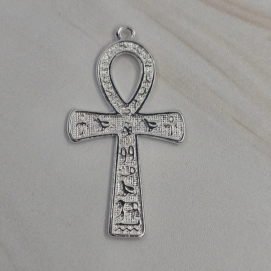 COLGANTE CRUZ EGIPCIA FIGURAS 31MM ENCH.PLATA