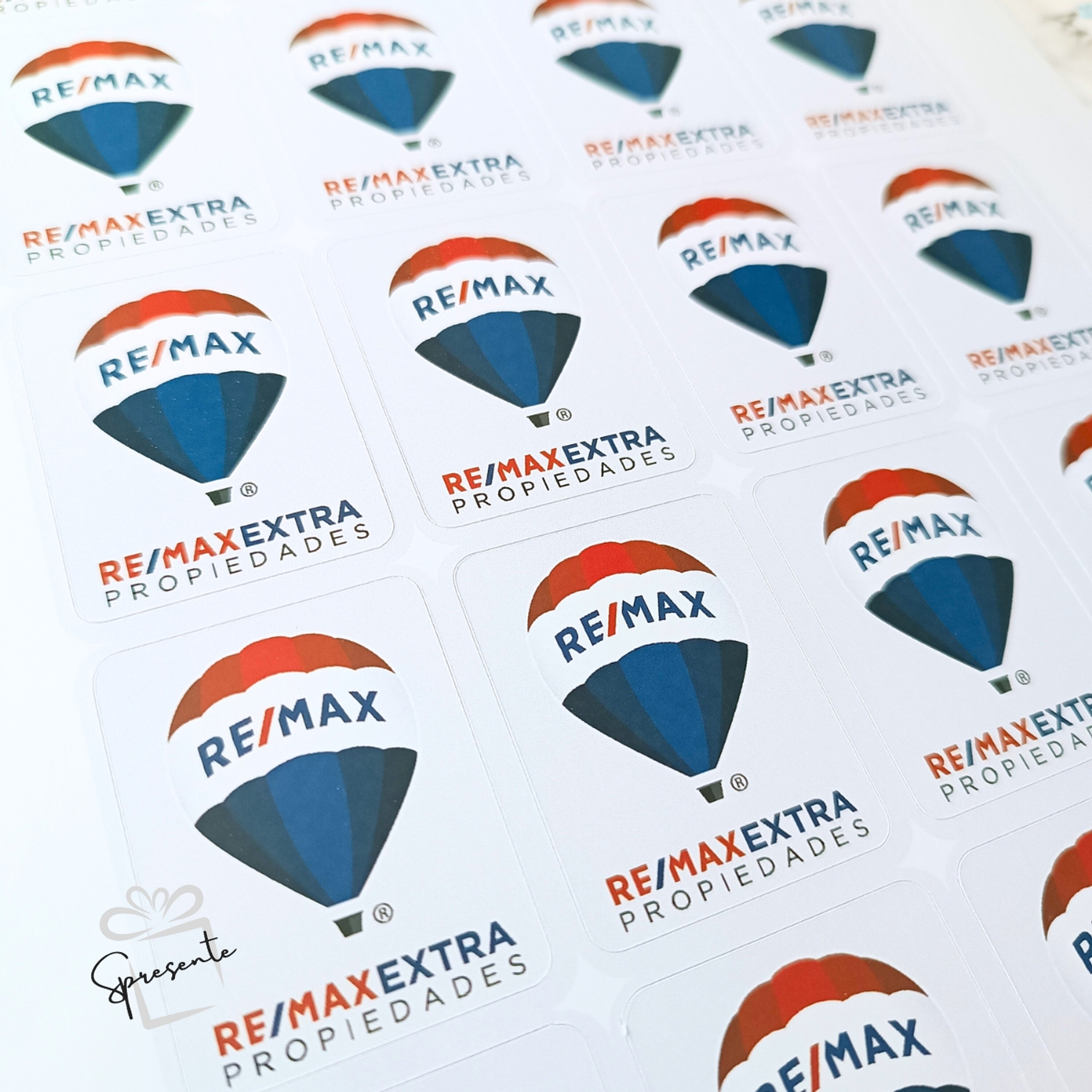 Stickers Personalizados Glossy | Papel Brillante 5