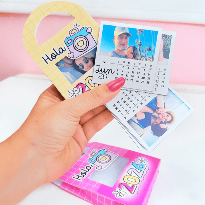 Diseños Plantillas Calendario Polaroid En Canva Con Bolsita 2026 Archivos Power Point y PDF 1