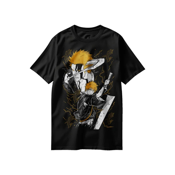 Polera negra estampada colgada