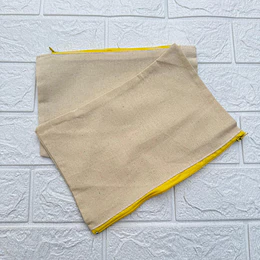 Estuche grande de crea algodón . Cierre color Amarillo (24x16 cm.)
