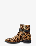 Bota de Pelo con Estampado de Leopardo 