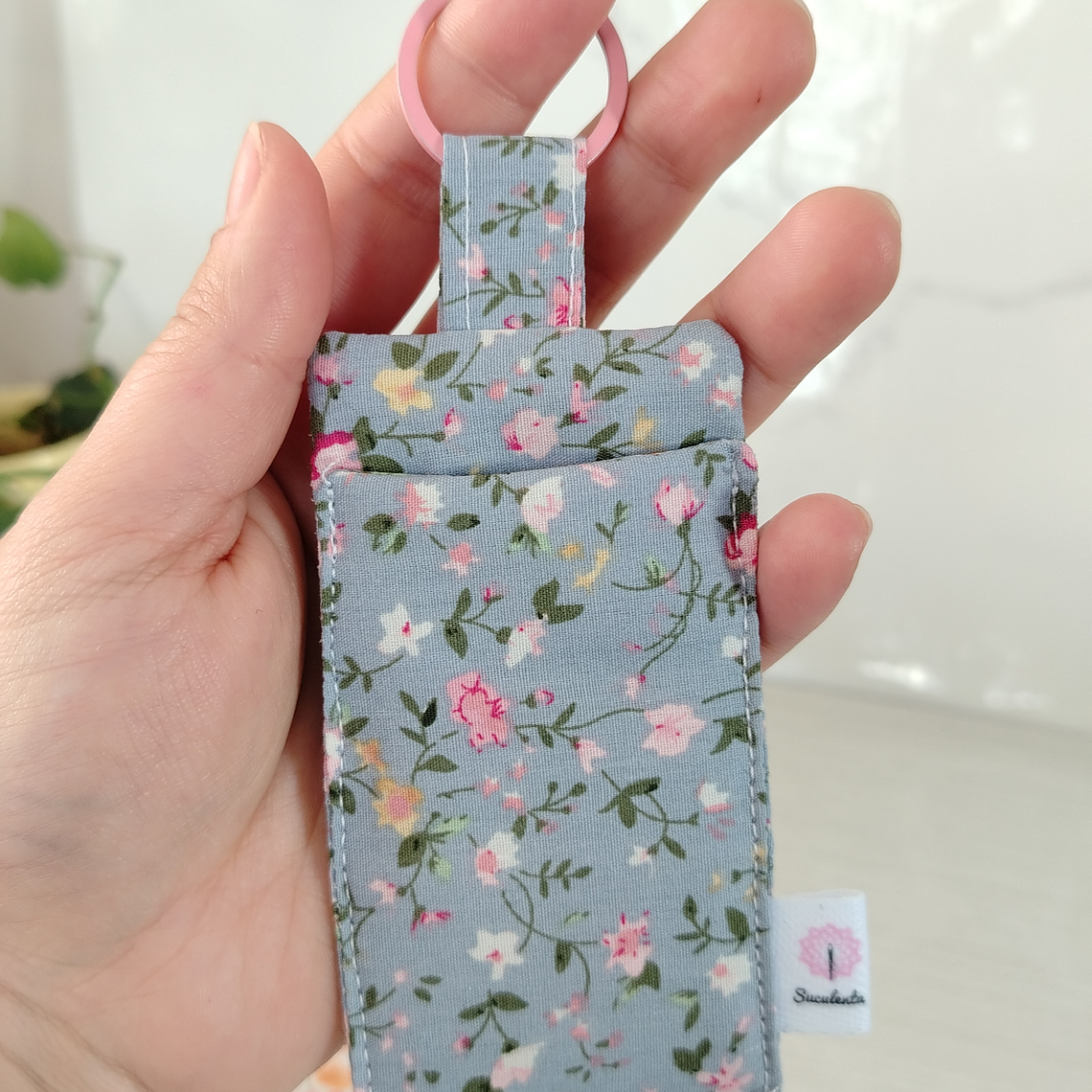 Llavero Porta Labial 2