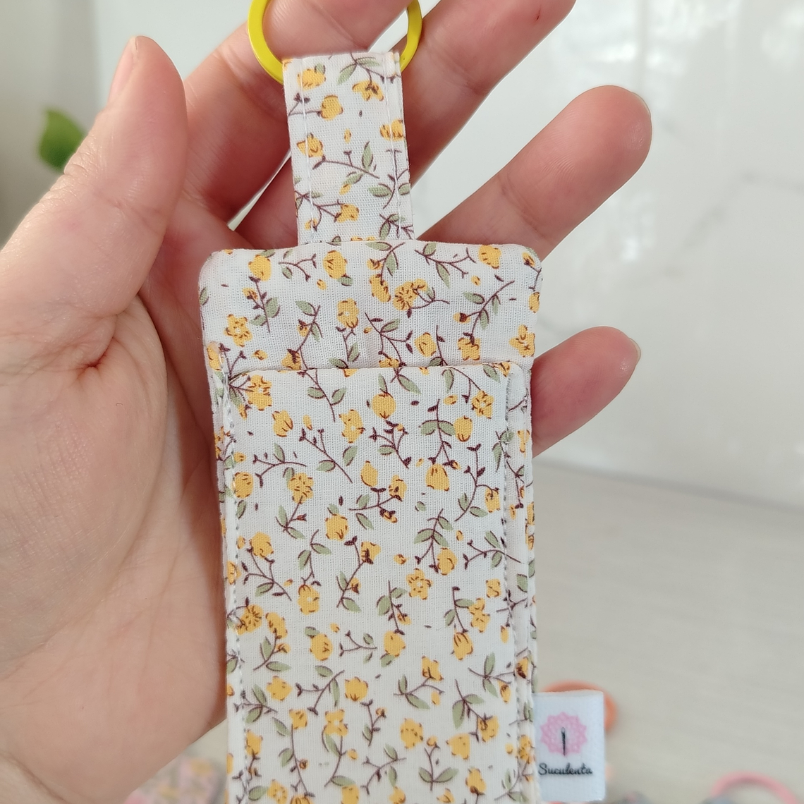 Llavero Porta Labial 5