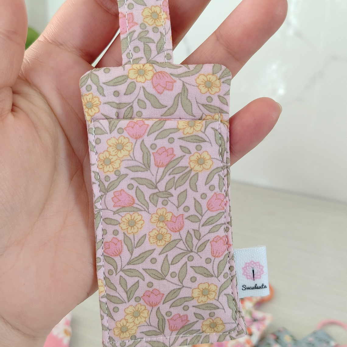 Llavero Porta Labial 6