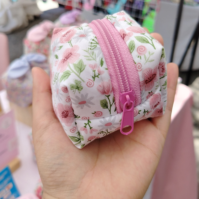 Monedero Cubo DISPONIBLES 6