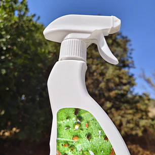 Insecticida para pulgones y conchuela, doble acción. 