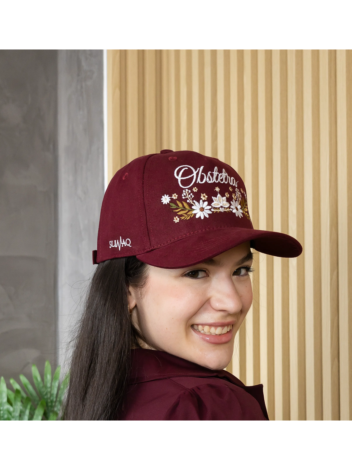 GORRA CON BORDADO EXCLUSIVO 2