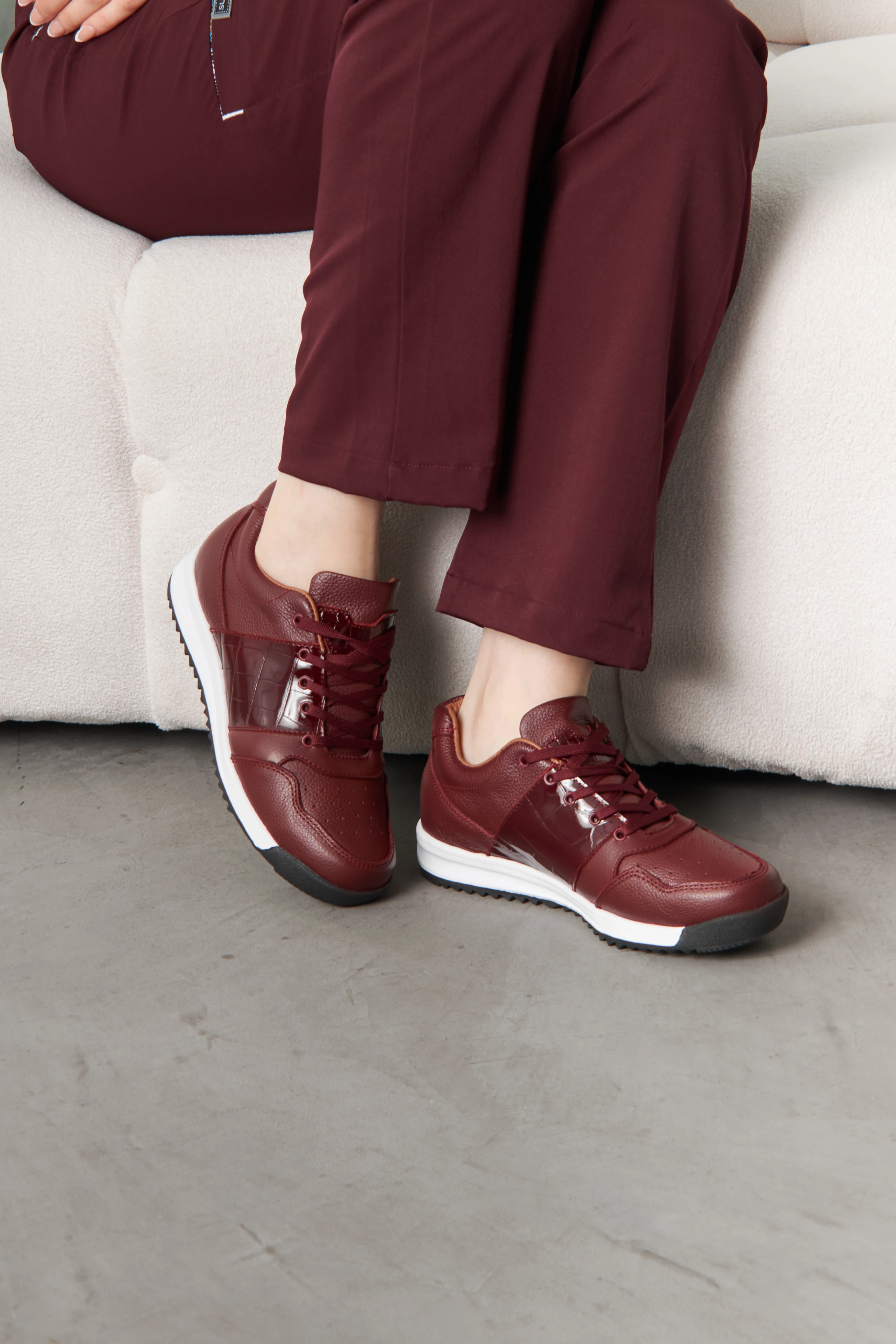 ZAPATILLA CUERO TUSUQ