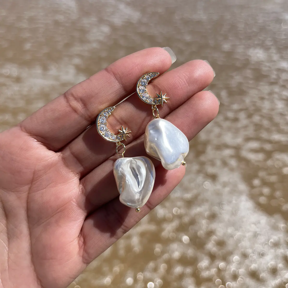 Aritos De Conchita Shell Con Baño De Oro