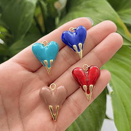 Colgante Corazón Metalico | baño de oro 18k