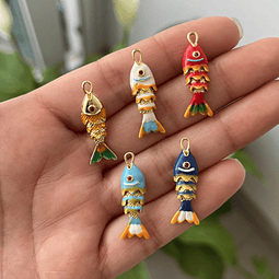 Colgante Pez Pequeño Esmaltado con baño de oro 18k