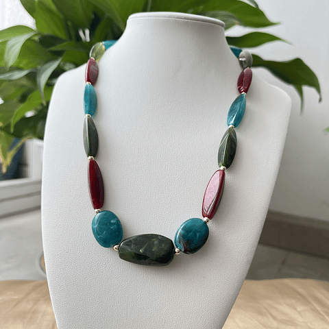 Collar Acrílico Con Baño de oro 18k