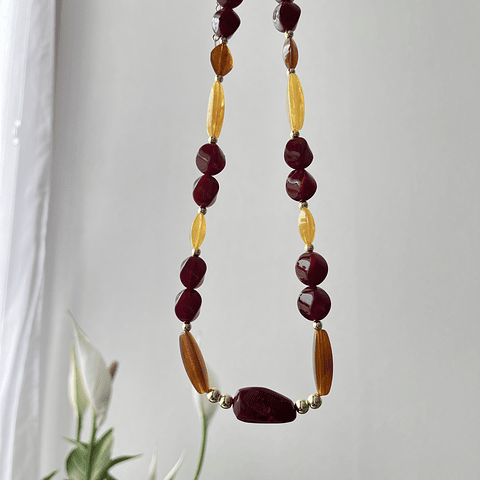 Collar Pepitas Acrilicas con baño de oro 18k