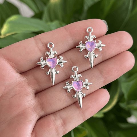 Colgante Cruz Con Corazón Rosado | Y2K