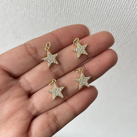 Colgante de Estrella con circones | Baño de oro 18k