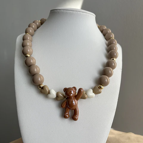Collar Acrílico Con Oso