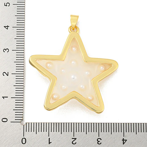 Colgante Estrella Perlas en resina | Baño de oro 18k