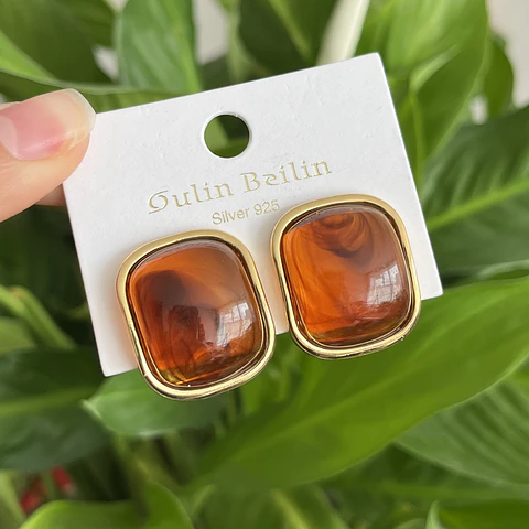 Aros Con Resina Baño de oro 18k