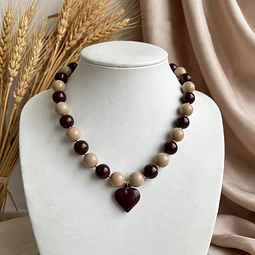 Collar Beige y Café con corazón