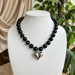 Collar Con Corazón Acrilico Plateado 