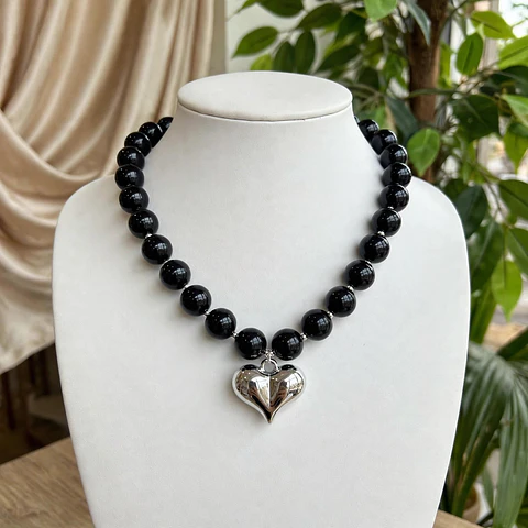Collar Con Corazón Acrilico Plateado 