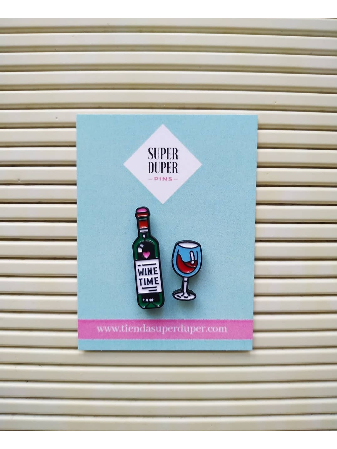 Botella de vino y copa - Wine time 1