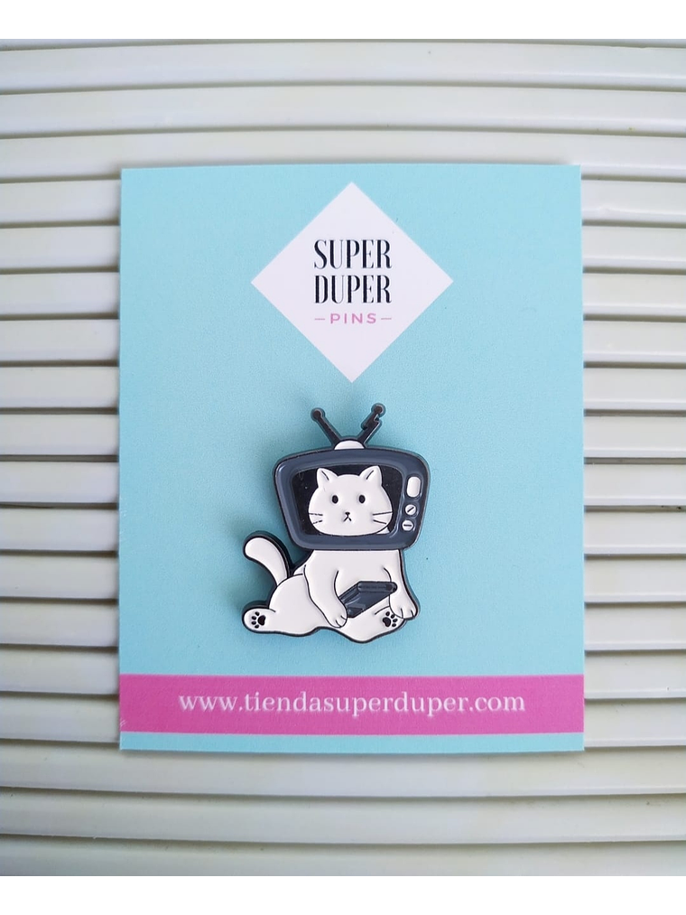 Gatitos y televisor 1